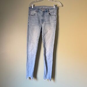 American Eagle Outfitters Light Wash Skinny Jeans